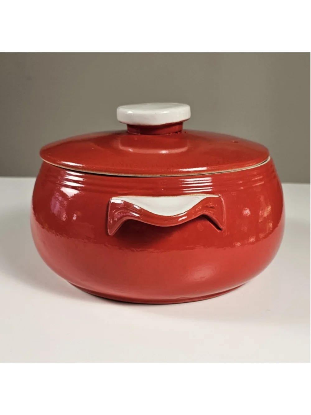 Vintage Hall China Pert Covered Casserole Dish Chinese Red White Tab Handles